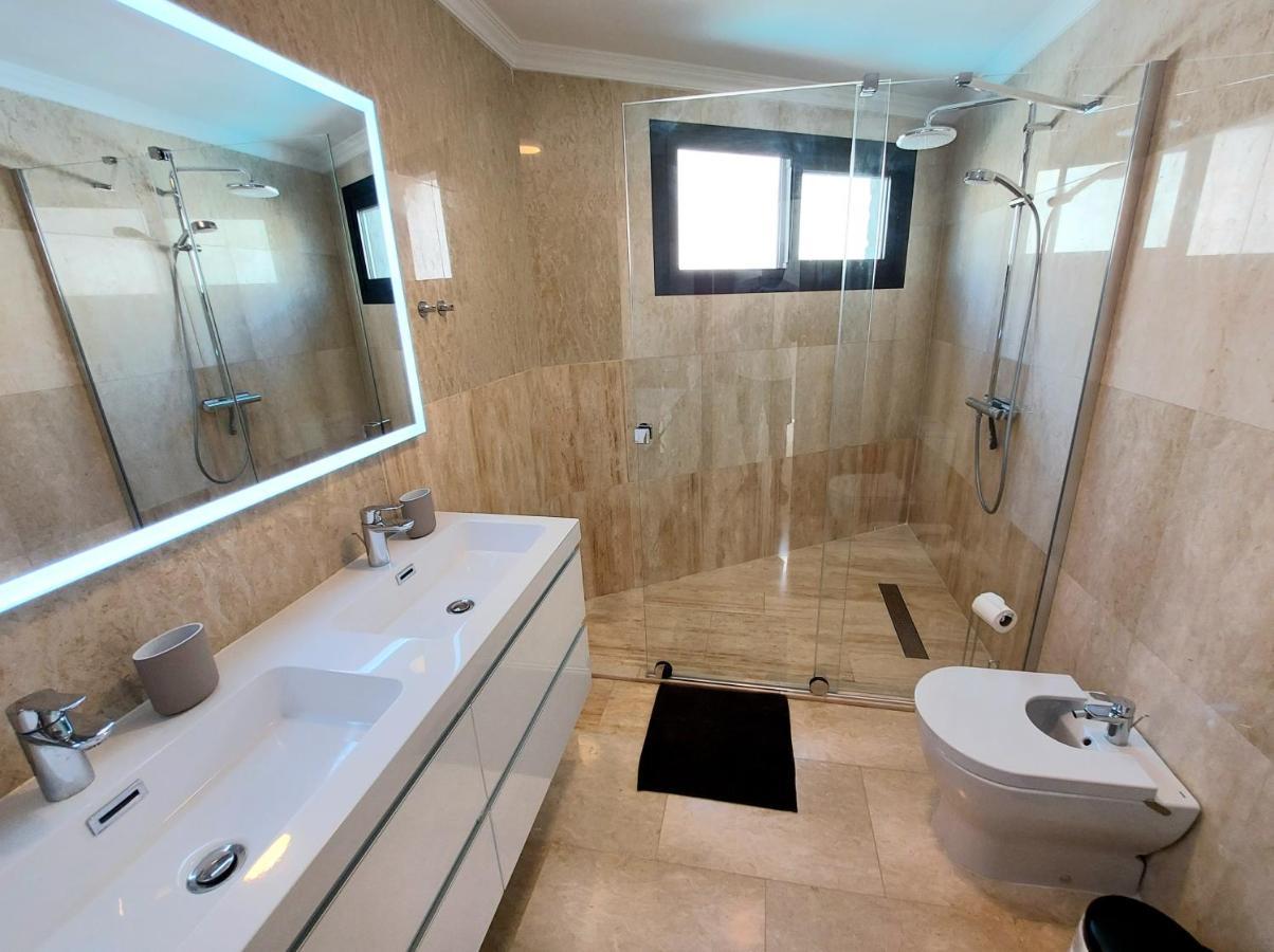 Villa Playa Amadores - Luxury Villa With Heated Pool Puerto Rico  Luaran gambar